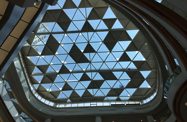 ���ճ��̳��ɹⶥ